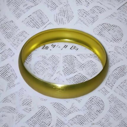 Minimalistischer Gold-Bangle – Der perfekte Glanz.