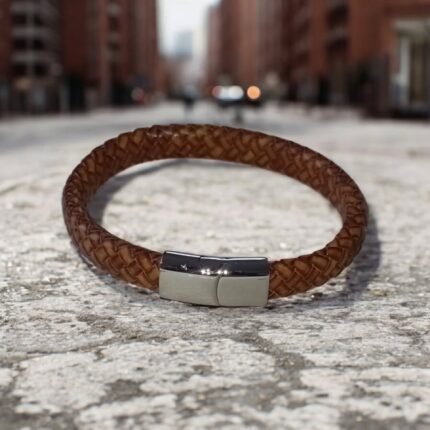 Brown Legend – Herrenarmband aus Kunstleder mit Metallverschluss.